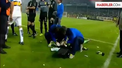 Boca Juniors Kalecisi Agustin Orion'un Kafasına Taş Atıldı