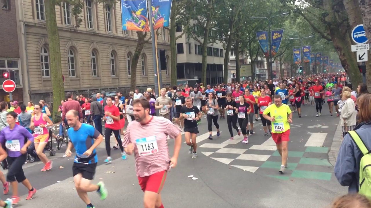 Braderie de Lille, autres images du 10 km, ce samedi matin