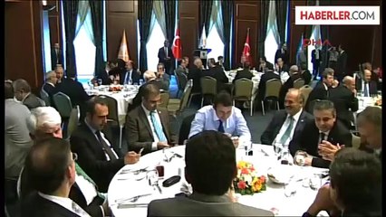Davutoğlu'ndan AK Parti Grubuna Teşekkür Yemeği