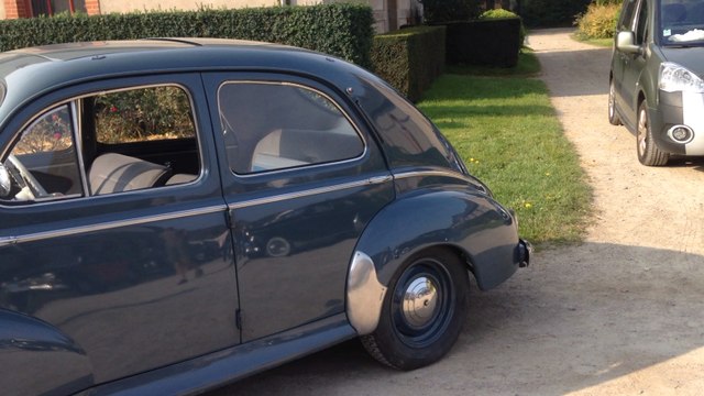 Les Peugeot 203 à Lamballe