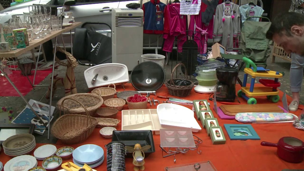Lille: la braderie, plus grande vide-grenier d'Europe