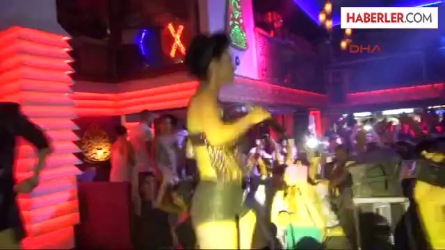 Bodrum'da Hande Yener izdihamı