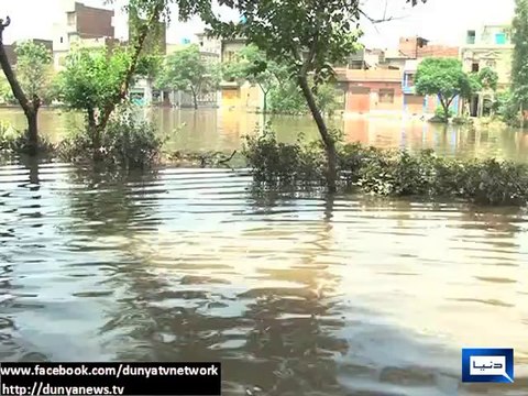 Dunya News - Shahbaz Sharif visits rain affected areas at Fajr time