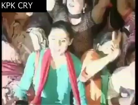 The Girl Zoya Ali ,Who Proposed Imran Khan, Dancing with a boy in PTI Sit-in