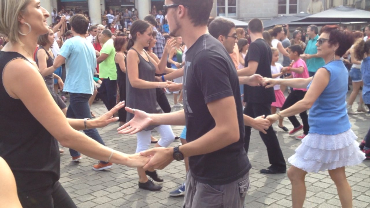 Flash mob (West coast swing)