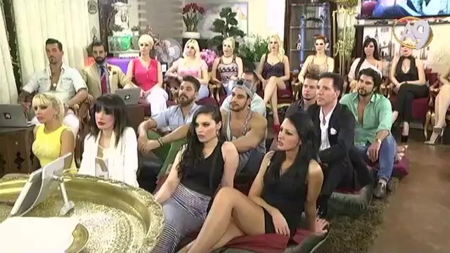 Adnan Oktar: Allah’tan nimet olarak çok seveceğim insanlarla birlikteyim.