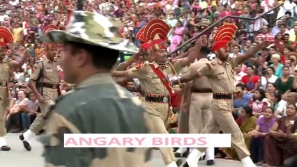 Indian troops do the goose-step at Pakistan border!