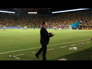 Dunga reestreia na Seleção com vitória