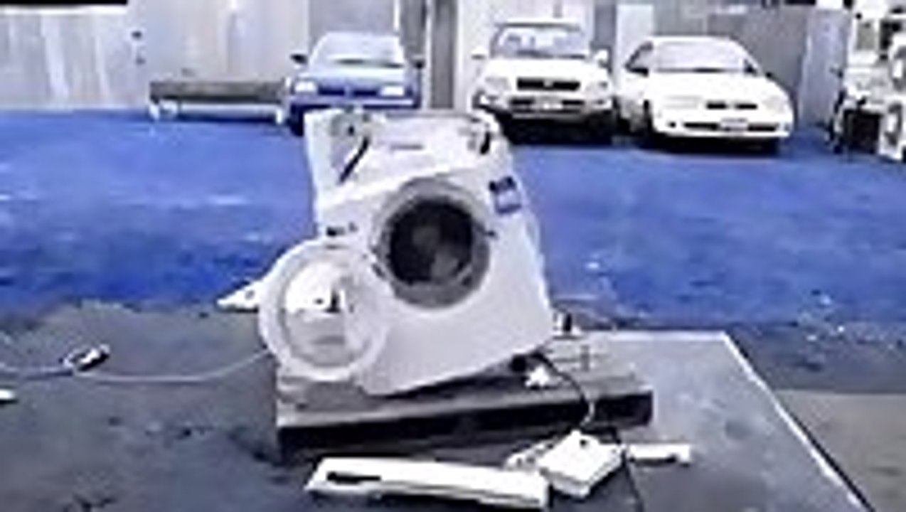 Washing machine dancing to psytrance