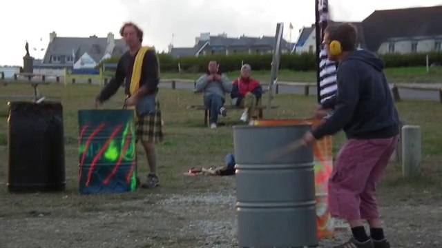 Chuttt joue à Penhors - Le retour du pape