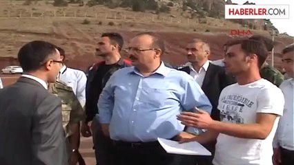 Hakkari Valisi Sınırda Açılacak Kapıda İnceleme Yaptı