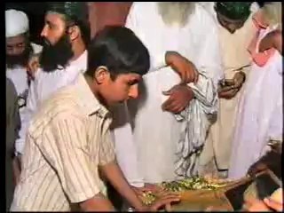 MUHIB MURSHIDE KARIM NABI KARIM (SAW) KI DASTAR MUBARIK KI ZIARAT KARWATE HOWE