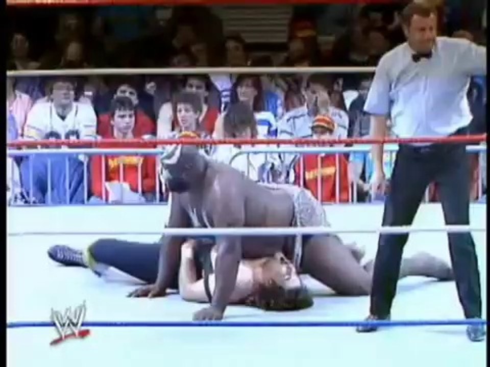 Mick Foley vs Kamala (1986.12.07 WWF)
