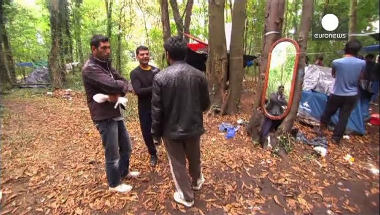 Francia: a Calais l'estrema destra in corteo contro i migranti