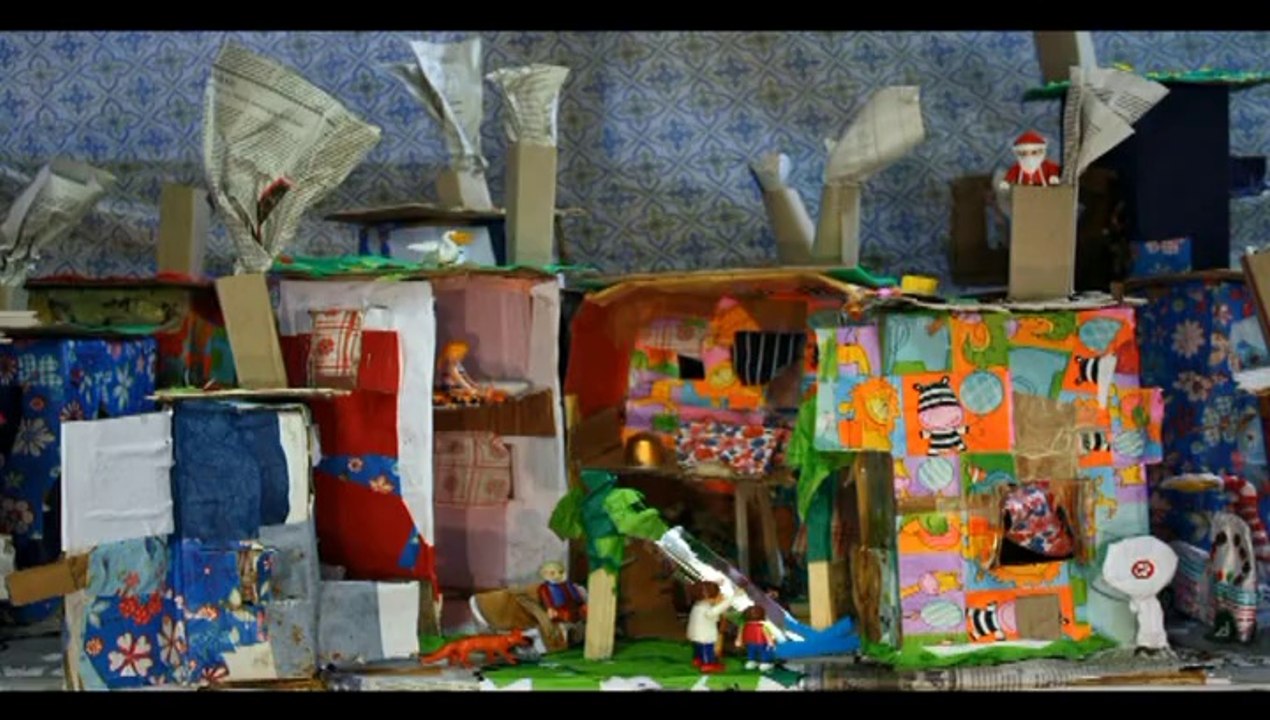 2014 - Chapitre 12k - Court métrage de la planète des alphas... Le Kangourou