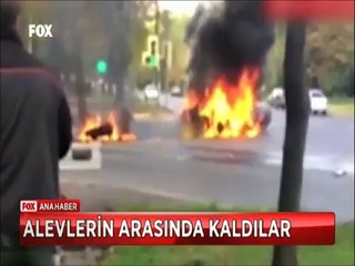 Motosiklet ve Otomobil sürücüsü alevlerin arasında kaldı