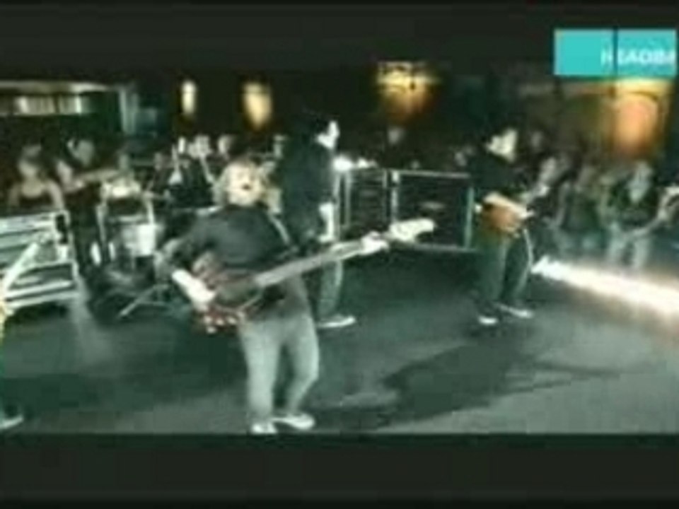 Atreyu - Right Side Of The Bed