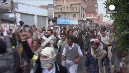 Sciiti in piazza in Yemen. A Sanaa violenze e bandiere di Assad e Hezbollah