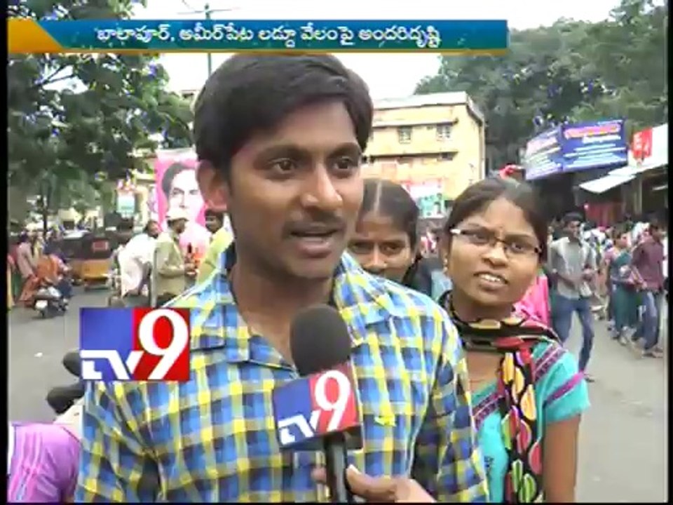 Khairatabad Ganesh teeming with devotees