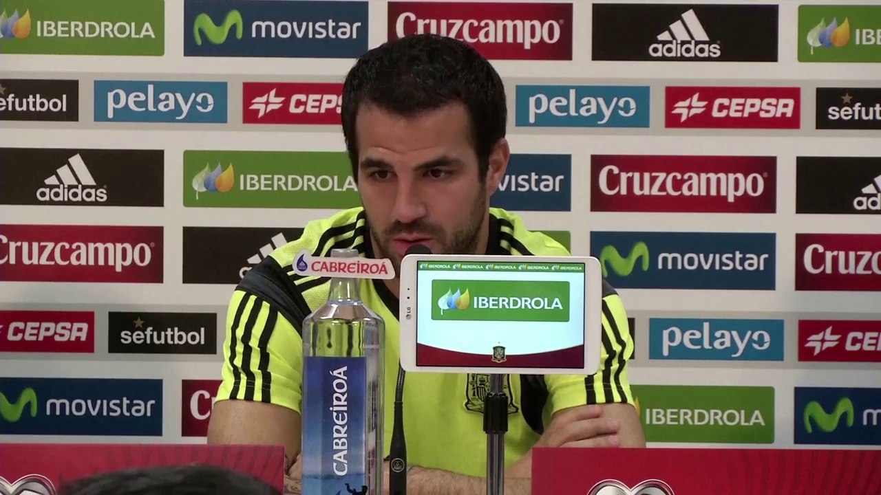 Chelsea midfielder Cesc Fabregas urges Spain to be patient ahead of Macedonia qualifier