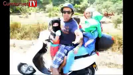 Motosikletle aile boyu tehlikeli yolculuk