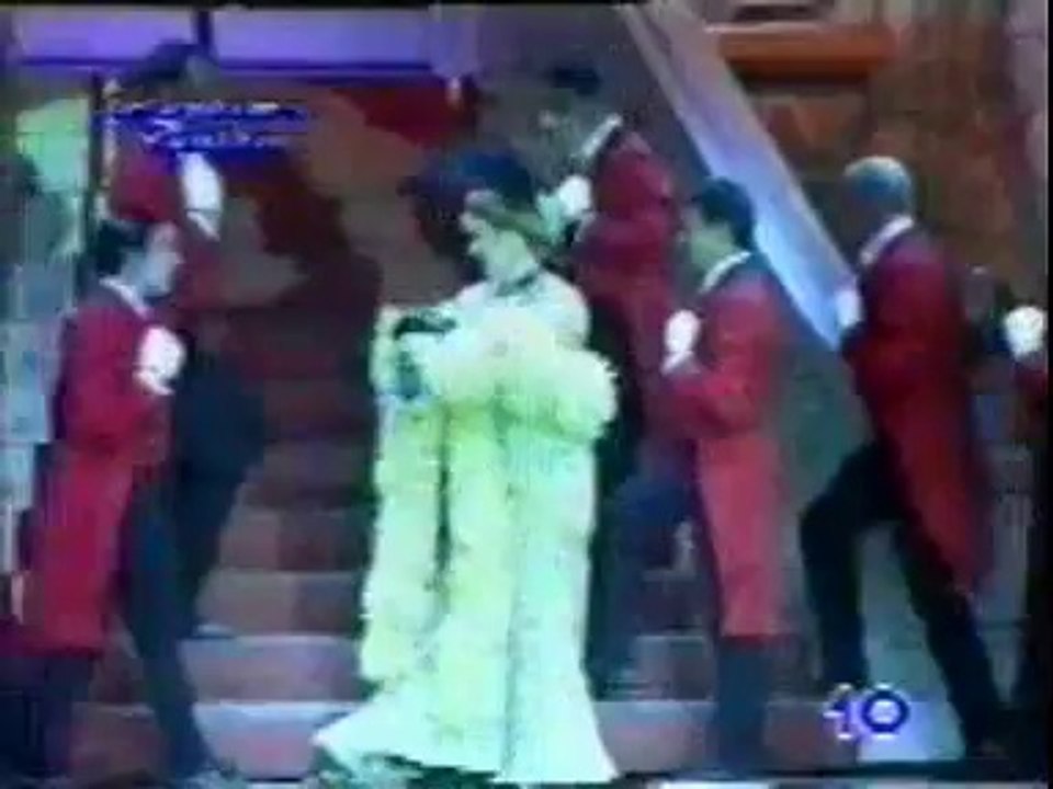 LORETTA GOGGI: Tg3 Campania + Tg Canale 10 (anteprime "Hello, Dolly!")