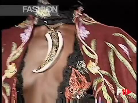 Gianfranco Ferrè Spring Summer 2005 4 of 5 Milan Pret a Porter by Fashion Channel