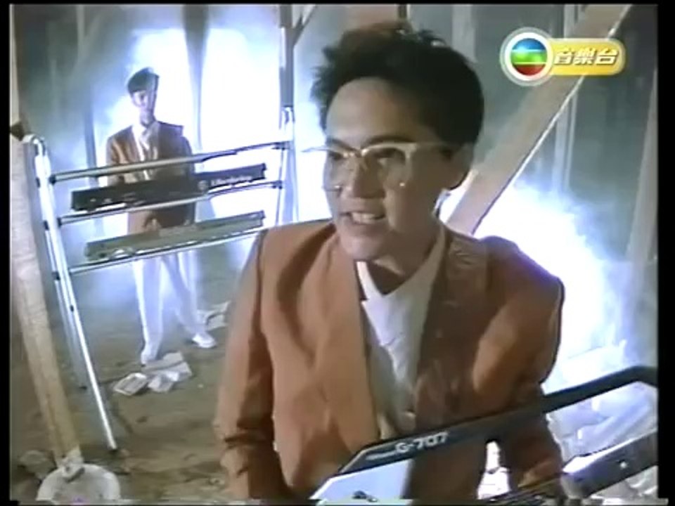 吸煙的女人
