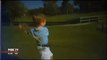 Un enfant né avec un seul bras joue au golf comme un pro!