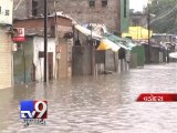 Heavy rains cripple normal life in Vadodara