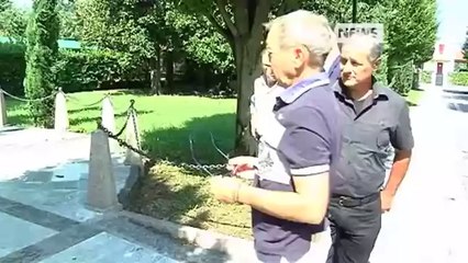 VANDALI IMBRATTANO IL MONUMENTO AI CADUTI