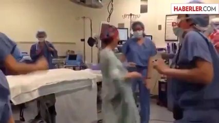 Kanser Hastası Kadın Ameliyat Öncesi Dans Etti