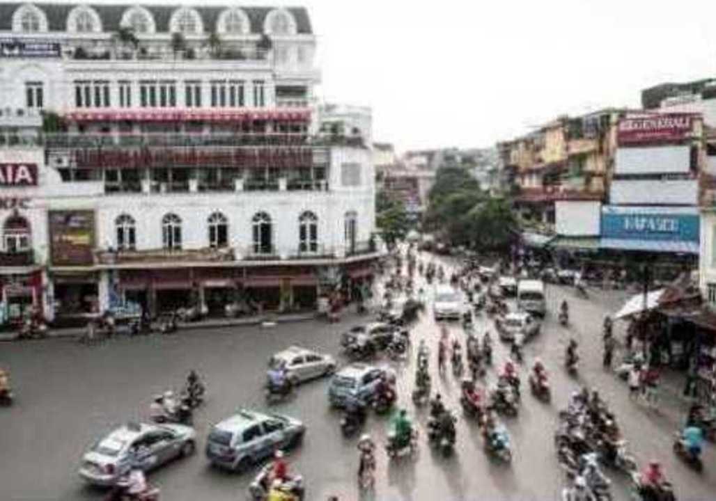 Enthralling Time Lapse of Traffic in Hanoi