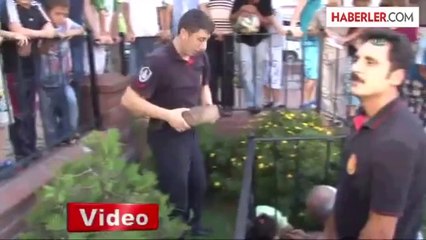 Minik Kızın Oyunu 'Başına' İş Açtı