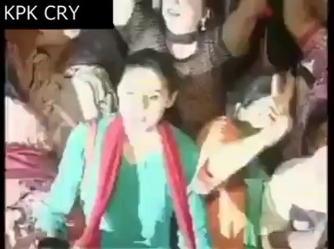 The Girl Zoya Ali ,Who Proposed Imran Khan, Dancing with a boy in PTI Sit-in