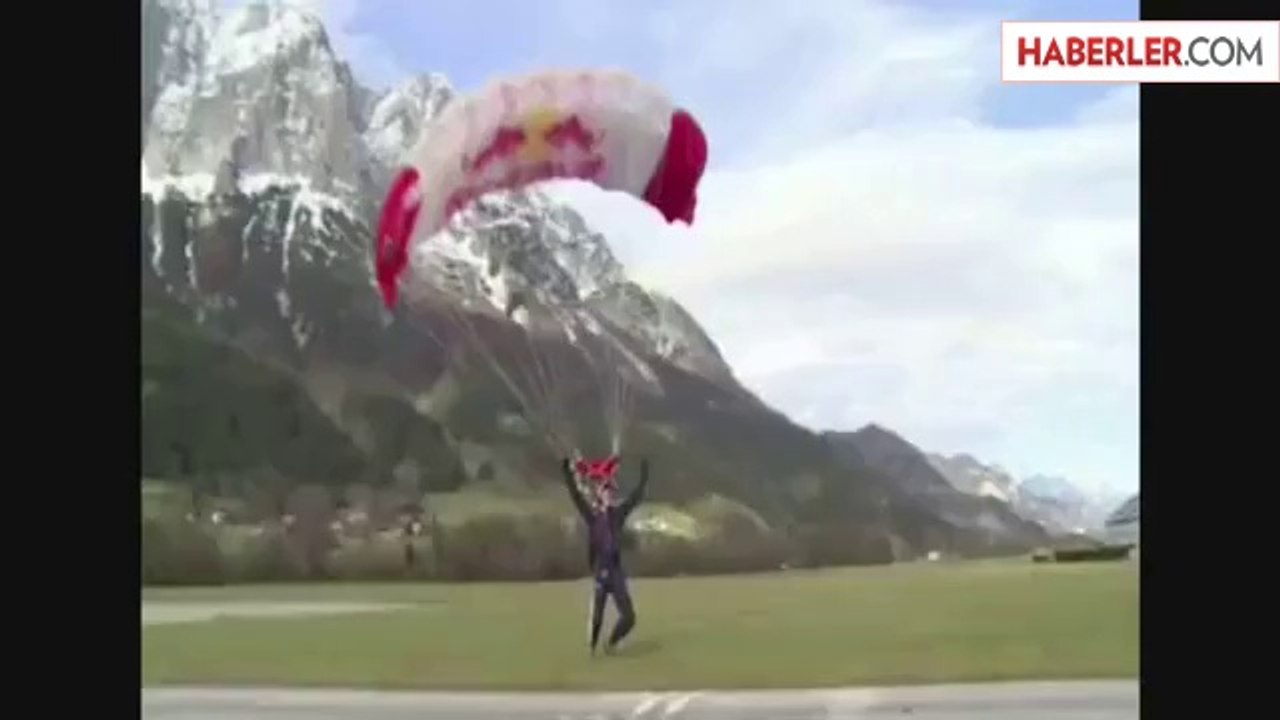 Korkusuz Dublör Metrelerce Havada Planör Değiştirdi