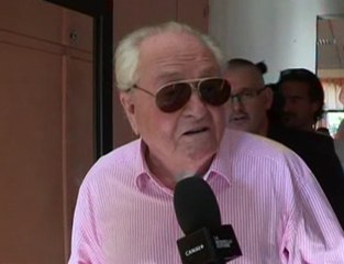 Le Pen : François Hollande, le "baiseur casqué" - ZAPPING ACTU DU 09/09/2014