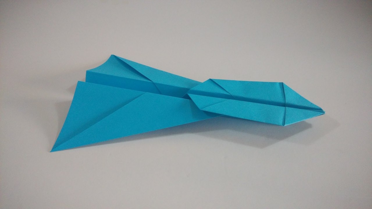 Como hacer un avión de papel volador facil