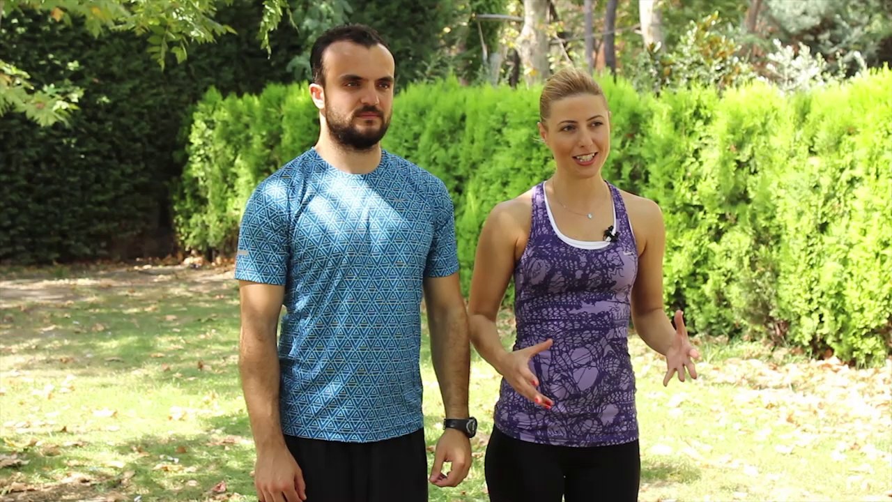 Sırt Kaslarını Çalıştırmak için 'Thera Band Bentover Straight Row' - Her Yerde Spor