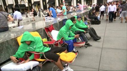 iPhone 6 : des dizaines de personnes campent devant les Apple Stores