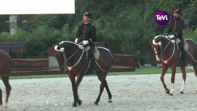 Le Cadre Noir à Saint-Lô [TéVi] 14_09_09