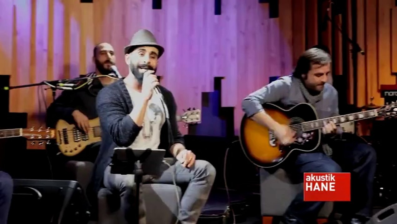 Gökhan Türkmen - Sakın gelme ( Canlı Performans)