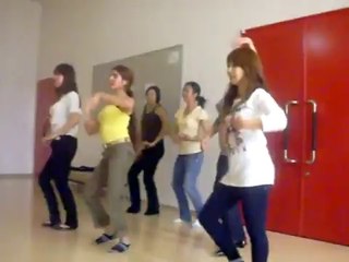 Impresive performance  ( indian dance good efforts of english girls