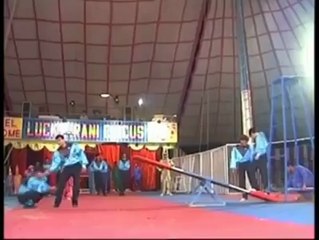 ہمارے پیج کی طرف سے پیش ہے آپ سب دوستوں کے لئیے لکی ایرانی سرکس۔