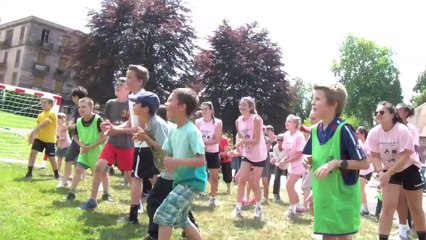 Le handball ? C'est partout ! Avec les filles du pôle