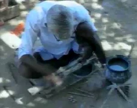 Tour à bois à perche, XIXe siècle : un tour du bout du monde