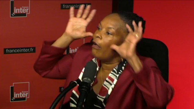 Quand Christiane Taubira oublie qu'elle est filmée !