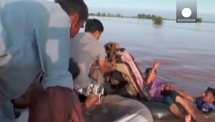 Güney Asya'da sel suları can almaya devam ediyor