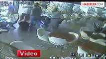Freni Boşalan Otomobil Restoranın Duvarına Çarptı