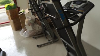 JLL D100 Home Folding Treadmill Demo